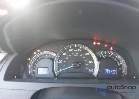 2013 Toyota Camry Se z USA, uszkodzony, nr VIN 4T1BF1FK7DU659256